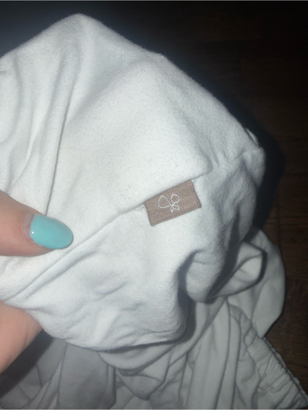 Goumi White Standard Crib Sheet - Picture 4 of 5
